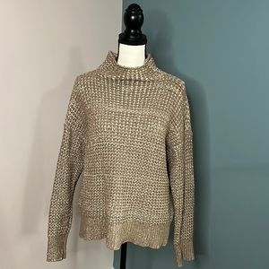 American Eagle size medium sweater. Brown and white.